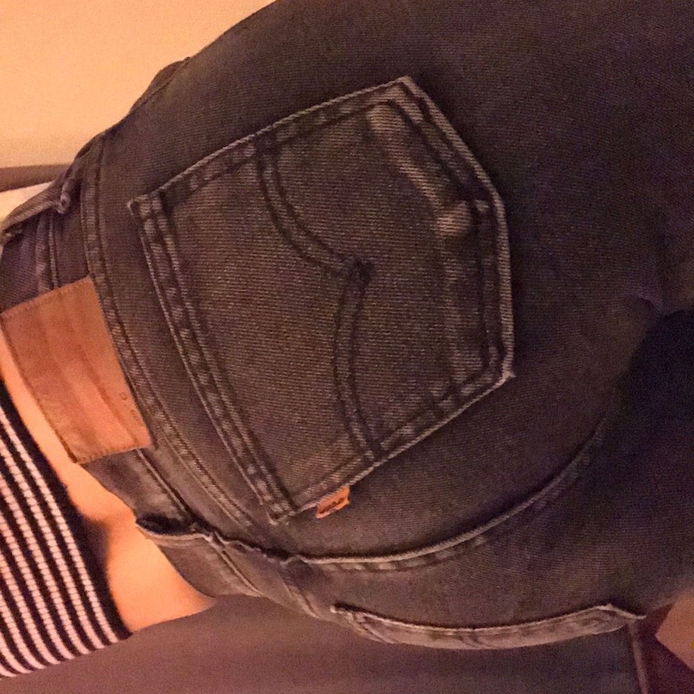 Levi’s - Picture 2 of 5